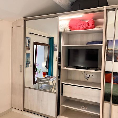 Chambre Cozy Spacieuse, Intra-Muros, Clim, Parking 艾格-莫尔特 外观 照片